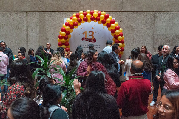 13-aniversario3429AC8C6-9576-7A1D-661C-A81564CFC789.jpg