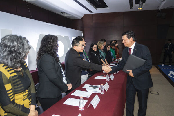 13-aniversario6166066E17-7950-5692-144C-68537949A52E.jpg
